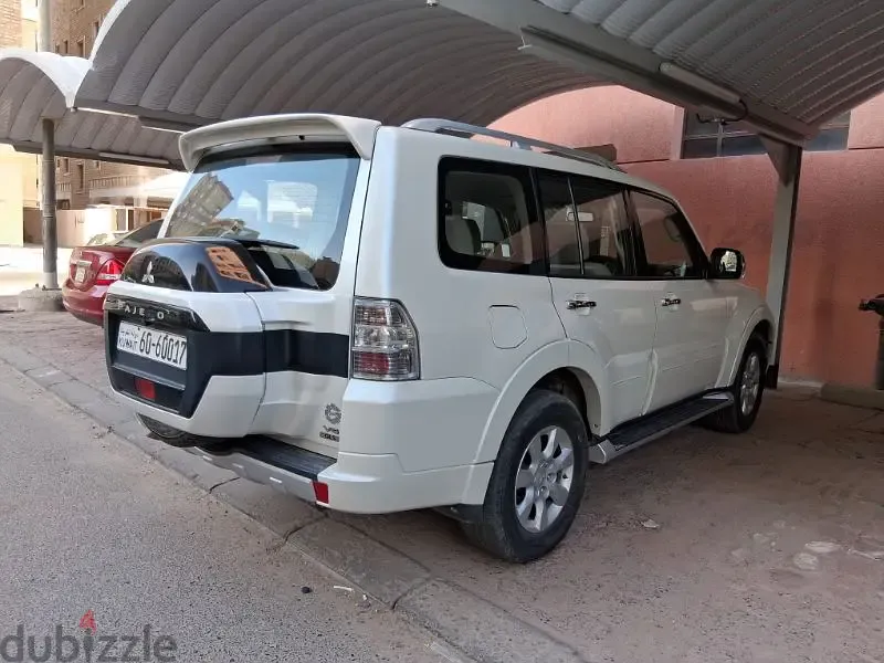 Mitsubishi Pajero 2022